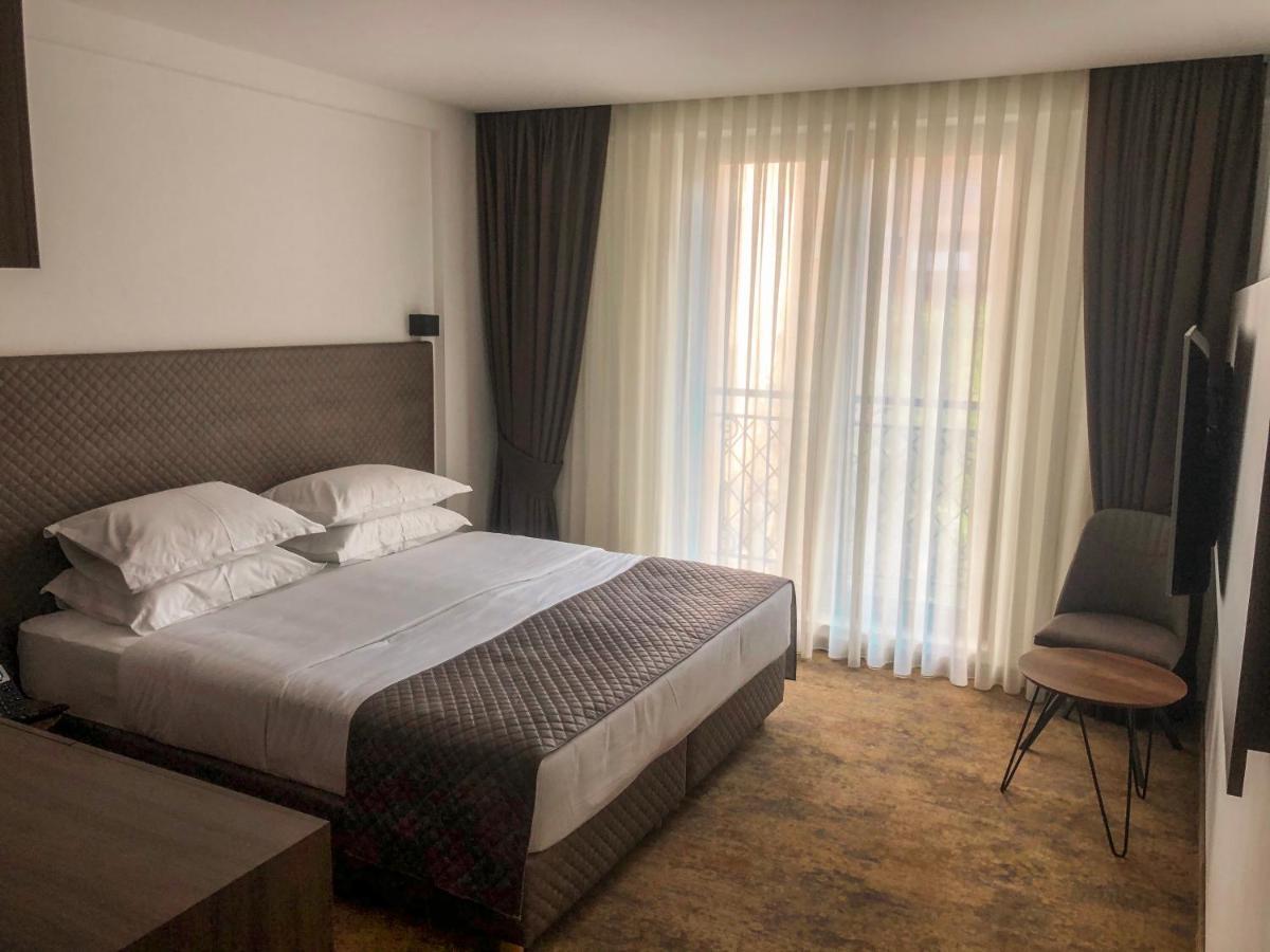 Qama Hotel Kosovo Polje Eksteriør bilde