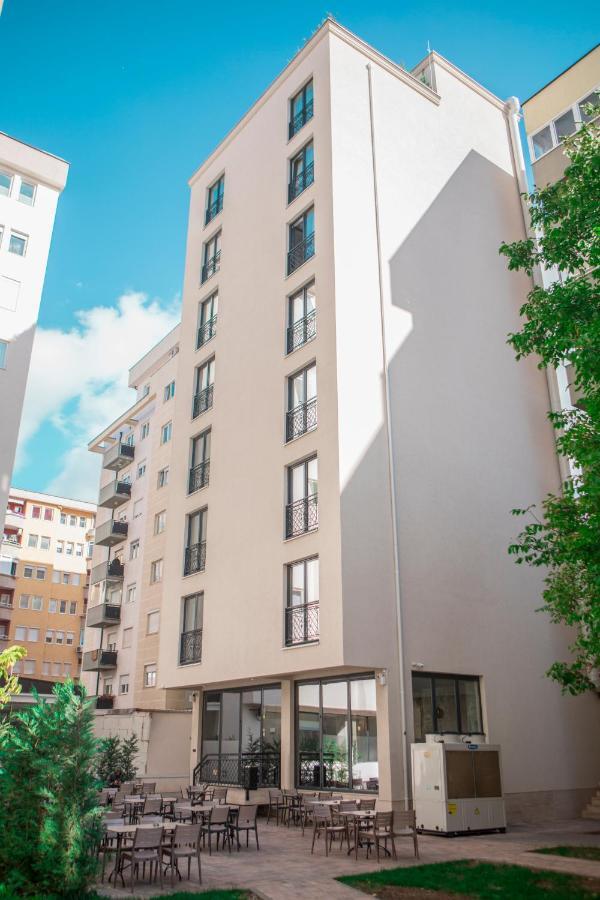 Qama Hotel Kosovo Polje Eksteriør bilde