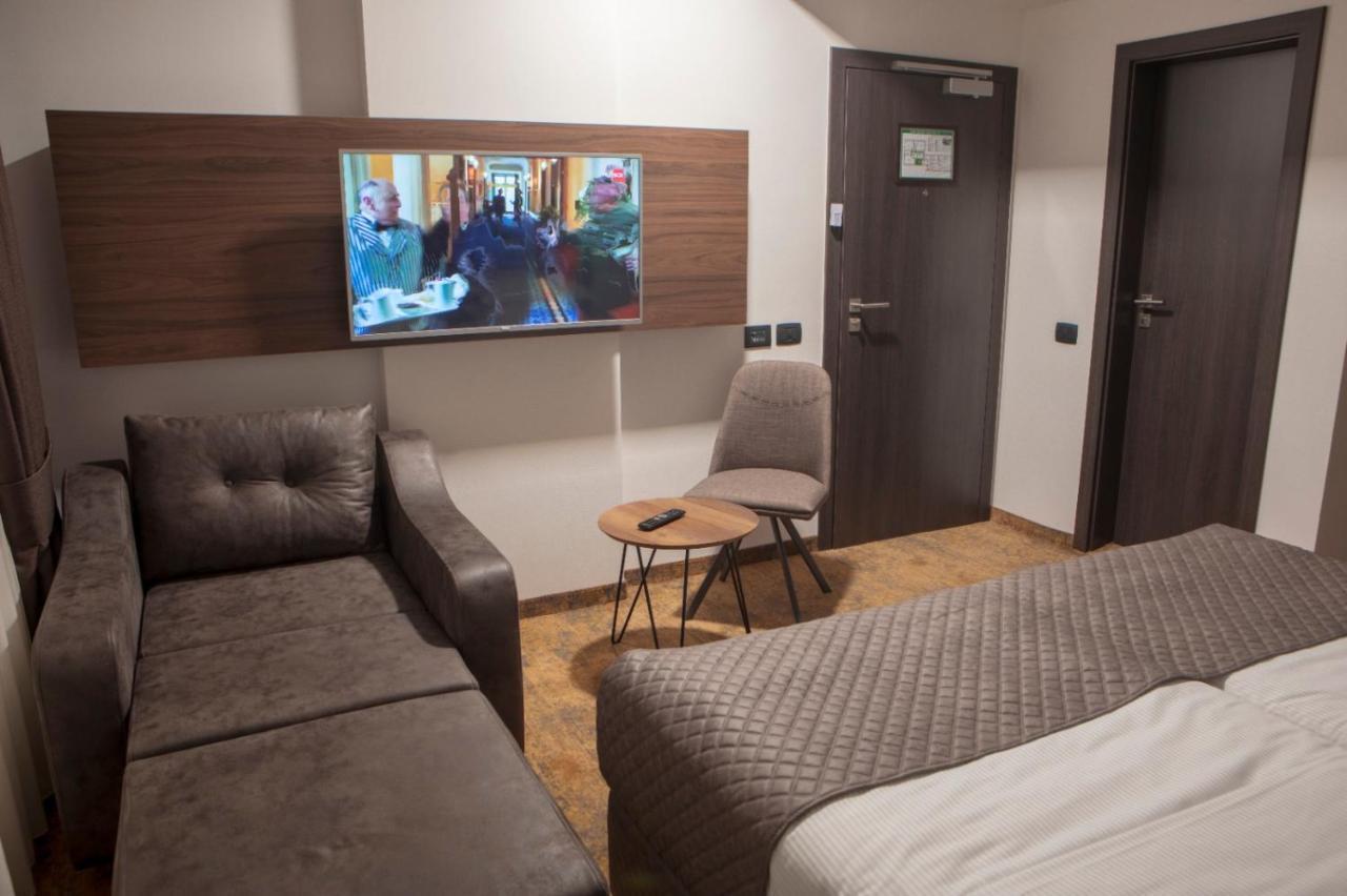 Qama Hotel Kosovo Polje Eksteriør bilde