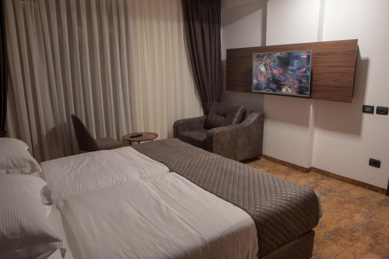 Qama Hotel Kosovo Polje Eksteriør bilde