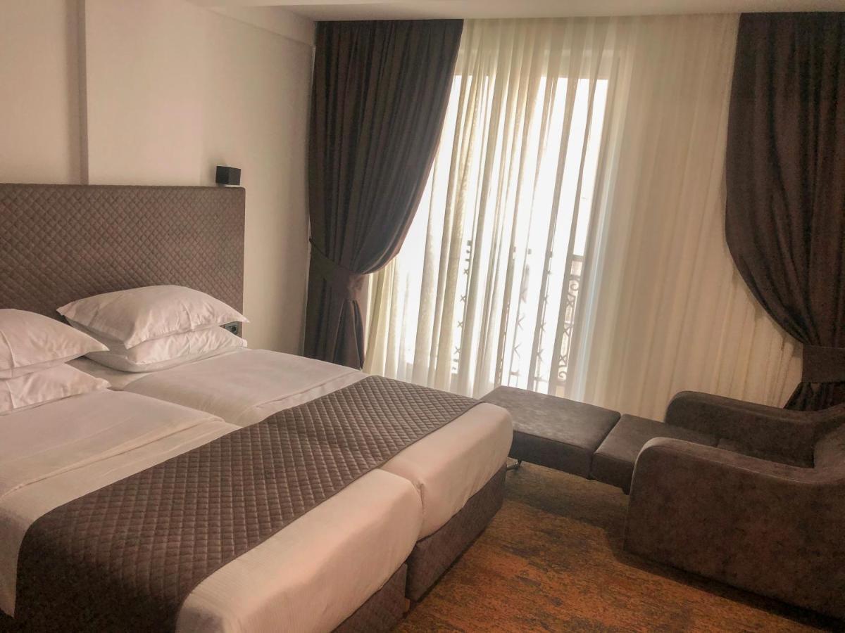 Qama Hotel Kosovo Polje Eksteriør bilde