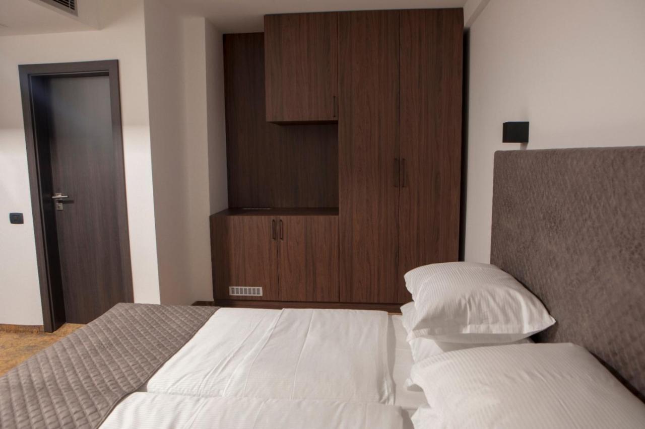 Qama Hotel Kosovo Polje Eksteriør bilde
